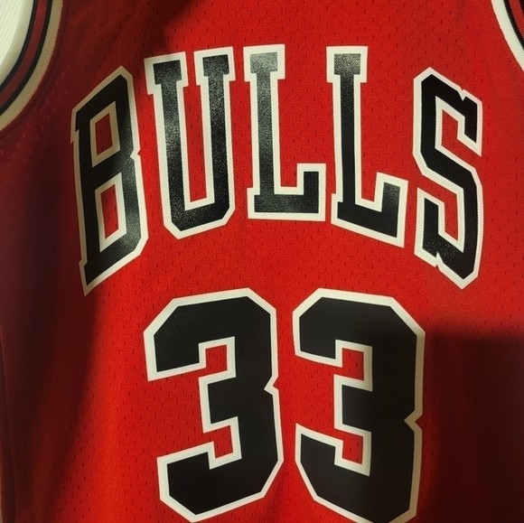 Mitchell & Ness Chicago Bulls Scottie Pippen 1997-98 Swingman Jersey Size Small - Picture 7 of 8